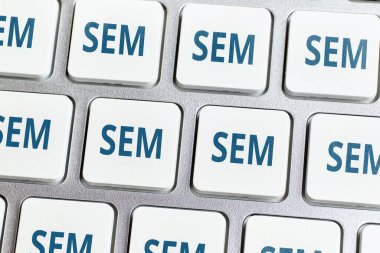 Arama sonuçları sayfalarında arama motoru pazarlama SEM kullanımı.