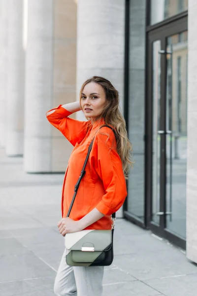 Beautiful Girl Model Posing Camera Summer City — Stock Photo, Image