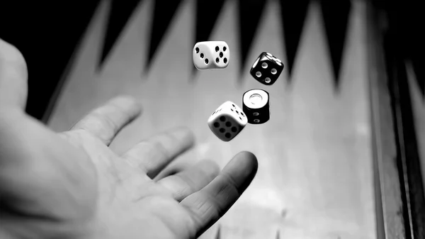 Dices resmi gösterir