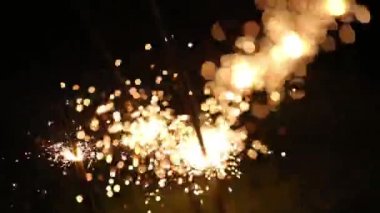 Gece havai fişekleri