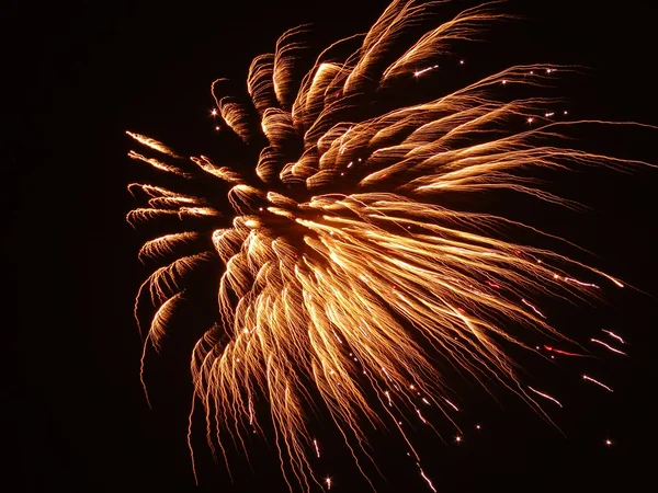 gökyüzünde havai fişek