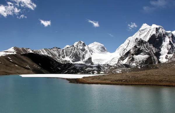 Gurudongmar jezero. — Stock fotografie