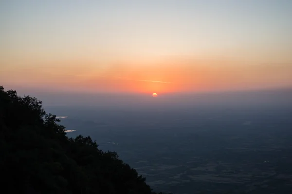 Sunset horizon genelinde