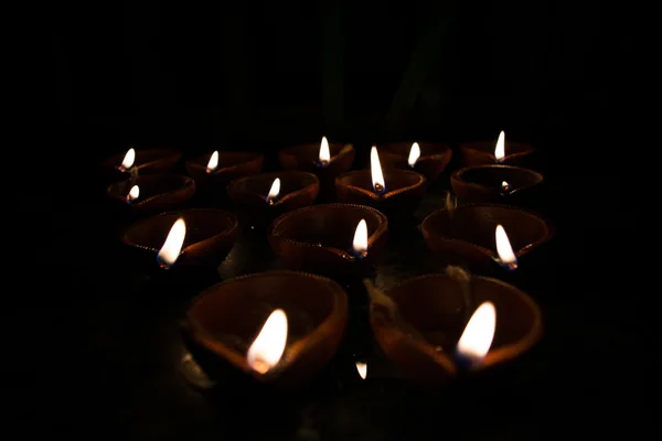 Toprak lambalar diyas