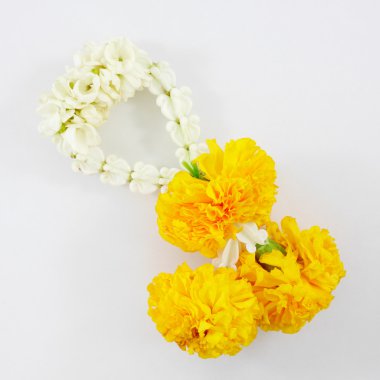 Tay jasmine ve Marigoldun garland