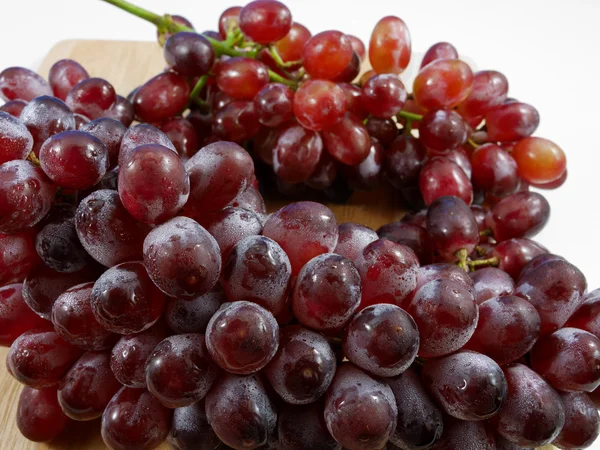 Érett vörös szőlő nagy csomó — Stock Fotó