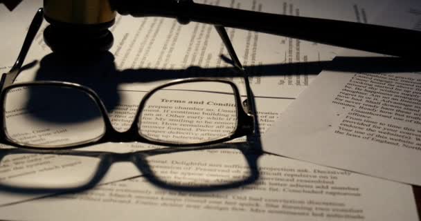 Modalités et conditions documents contractuels droit juridique document judiciaire 