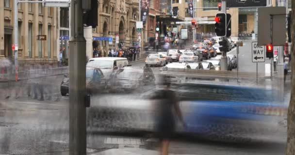 Sydney Australia, která zakládá provoz městské ulice a lidé propadají — Stock video