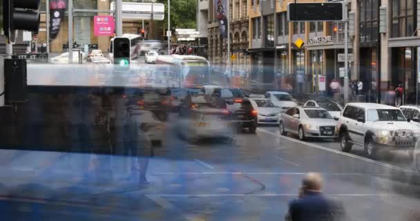 Sydney Australia, která zakládá provoz městské ulice a lidé propadají — Stock video