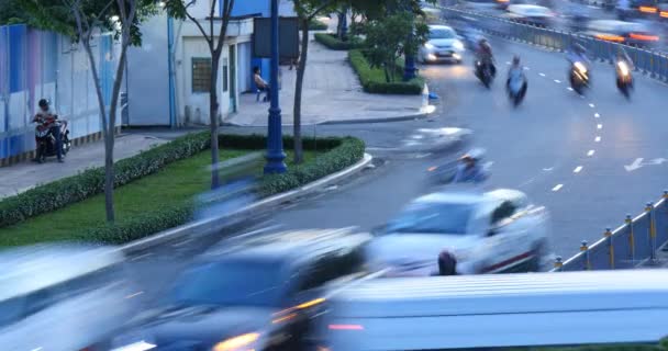 Tráfego nas ruas de Ho Chi Minh — Vídeo de Stock