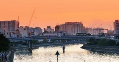 Vietnam, Ho Chi Minh Saygon Nehri gün batımında