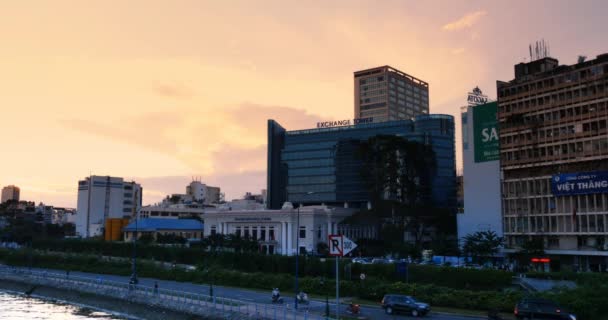 Rivière Ho Chi Minh Saigon au coucher du soleil — Video