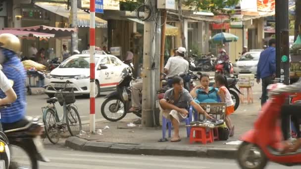 Χο Τσι Μινχ / Σαϊγκόν, Βιετνάμ - 2015: σκηνή Ασία άνθρωποι Ασία πόλη τρόπο ζωής — Αρχείο Βίντεο