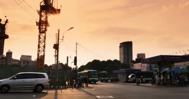 Vietnamesen auf den Straßen — Stockvideo