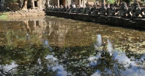 Kamboçya Angkor Wat Tapınağı eski harabe binalar Preah Khan — Stok video