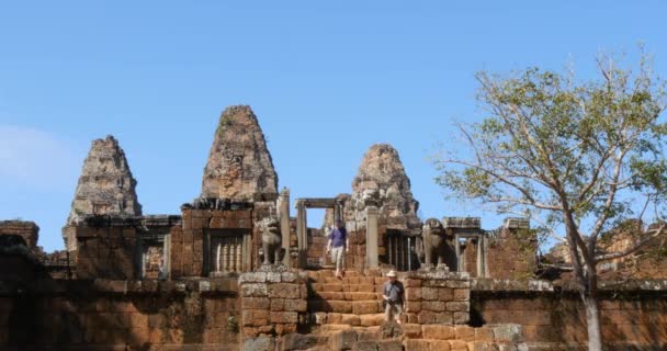 Pre Rup Kambodja Angkor Wat templet gammal ruin byggnader komplexa — Stockvideo