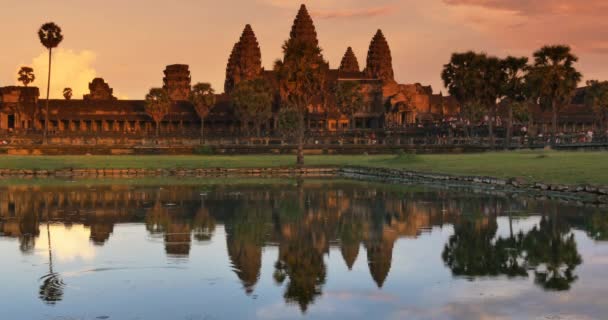 Coucher de soleil Angkor Wat Cambodge ancien temple de la civilisation hindoue — Video