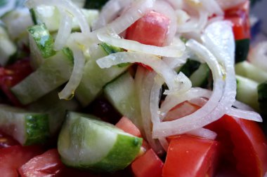 Domates, salatalık ve soğan salata