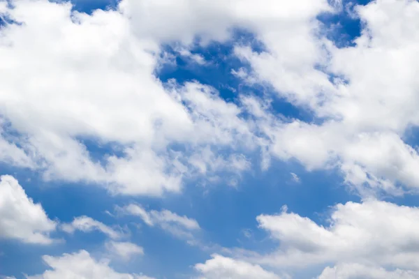 Cloud sky in afternoon .