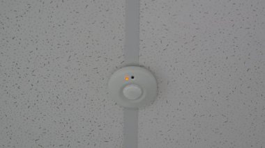 Alarm devreye tavandaki emniyet sensörü