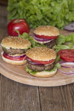Taze sebze ile Mini hamburger