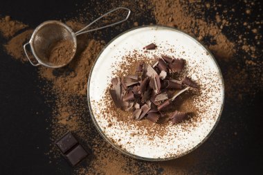 Çikolatalı tiramisu