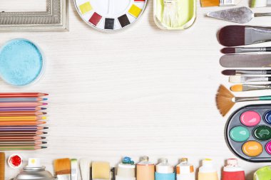 Çeşitli boyama donatımı