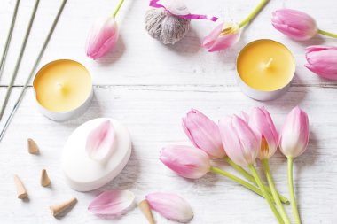 Mumlar, Lale, sabun ve tütsü sopa