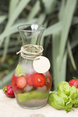 Bir şişe içki Detoks