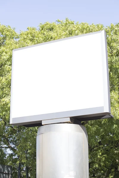 Panneau d'affichage en métal blanc — Photo