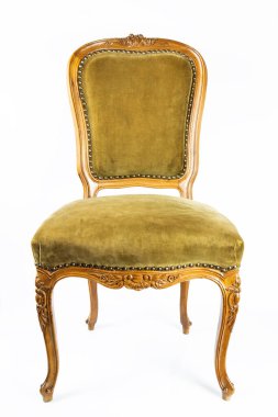 Beyaz arka planda izole edilmiş antik Louis XV sandalyesi