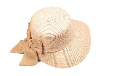 Beyaz arkaplanda pembe şapka