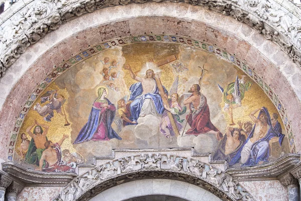 "Opstandelse af Christos ", mosaik på forsiden af St. Marks Ba - Stock-foto