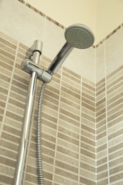 Kafa duş yakın çekim