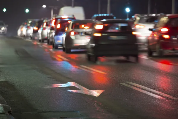 Il traffico notturno — Foto Stock