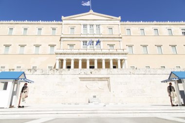 Yunan Parlamentosu, Mayıs 2014 önünde muhafızı. Atina