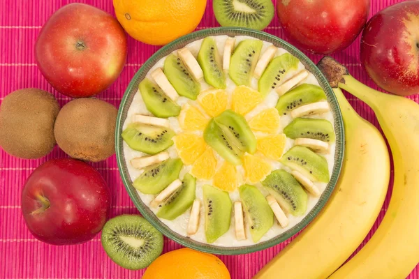 Porridge con frutta — Foto Stock