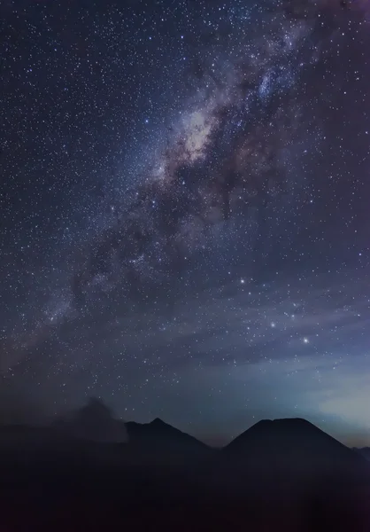 Samanyolu Bromo dağ yukarıda.