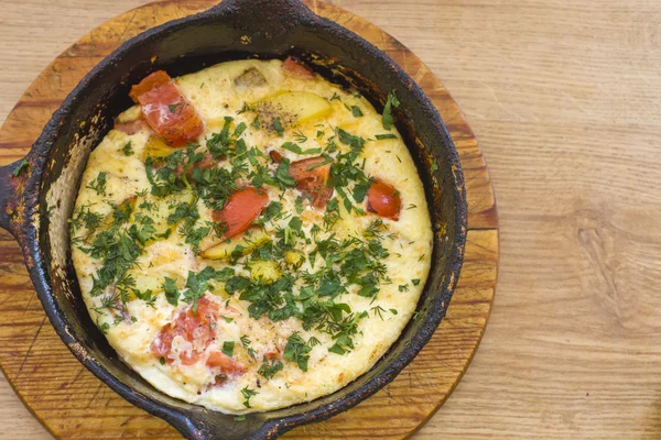 Frittata (İtalyan omleti) kiraz domates, ıspanak PA ile