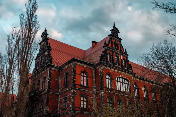 Polonya 'nın Wroclaw şehrindeki güzel eski bina