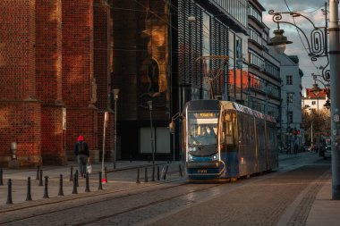 Polonya 'daki Wroclaw şehrinin bahar manzarası.