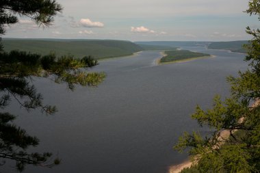 Büyük bir nehrin Üstten Görünüm.