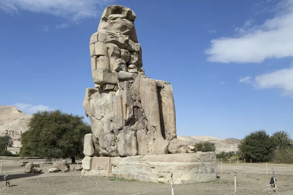 Amenhotep Iii és a Memnon kolosszusok. — Stock Fotó