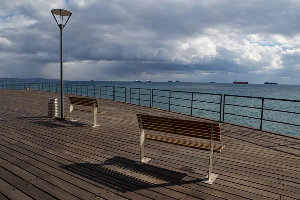 Wooden pier on the beach. — Stock Photo, Image