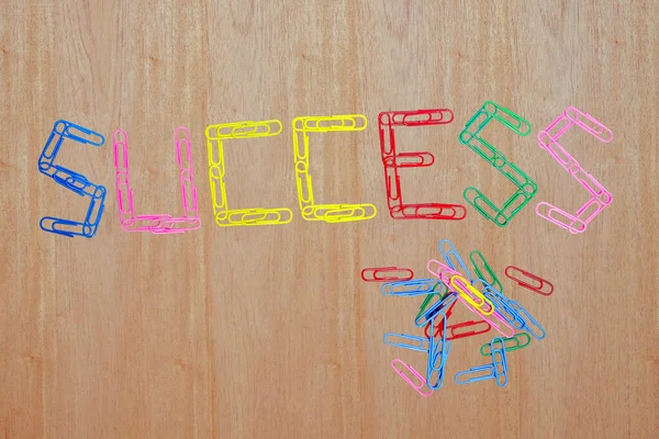 Multicolored Paper Clips Taken Concatenation Message Success Plank Concept Idea — Stock Photo, Image