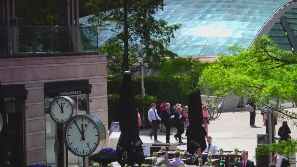 London Ngiltere 2019 Dolaylarında Insanlar Işleriyle Meşgul Canary Wharf Londra — Stok video