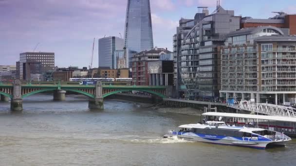 Londres Reino Unido Circa 2019 Puentes Sobre Río Támesis Vista — Vídeos de Stock