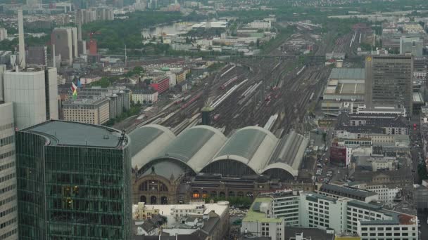 Frankfurt Main Aerial View Skyline Bedrijfswolkenkrabbers Kantoortorens Bij Zonsondergang — Stockvideo