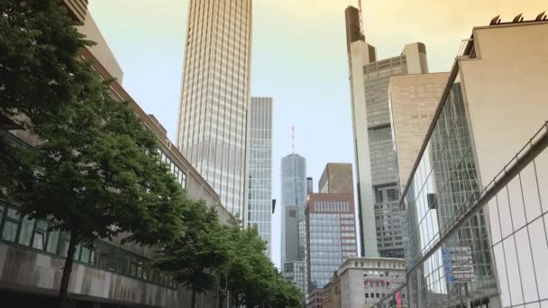 Frankfurt Alemania Circa 2019 Edificios Bancarios Gran Altura Frankfurt Main — Vídeo de stock