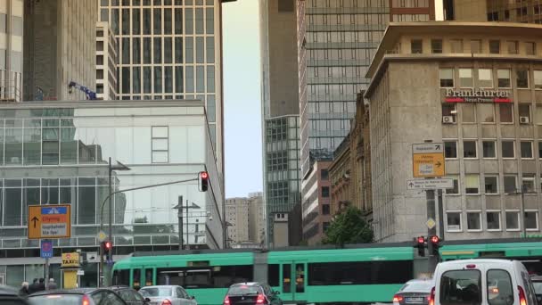 Frankfurt Alemania Circa 2019 Tren Urbano Plaza Willy Brandt Centro — Vídeos de Stock